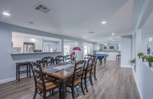 Spring Valley Villa | Luxurious 5 BR, 5.5 BA Villa, Pool, Games, 15 min to LV Strip