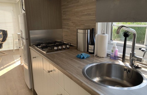 Groot Valkenisse Casa | Luxurious 5-person holiday chalet in Valkenisse 100 meters from the beach