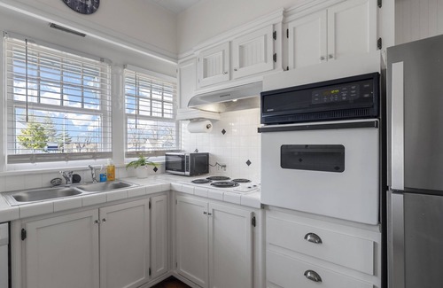 Ozark Casa | Luxurious 5-Star Home, Heart of Ozark, MO - Ideal for Memorable Getaways!