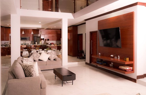 St. Ann's Bay Villa | Luxurious 6-bedroom villa, WiFi in beautiful Saint Ann's Bay