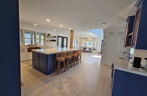 Beach Haven Park Casa | Luxurious 6 Bedroom 3.5 bath with private beach access, bocce and tennis court