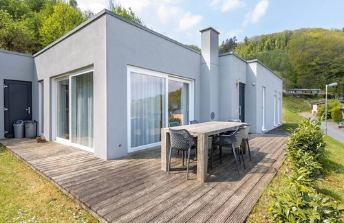 Waxweiler Casa | Luxurious 6-person bungalow in the Eifel camping park
