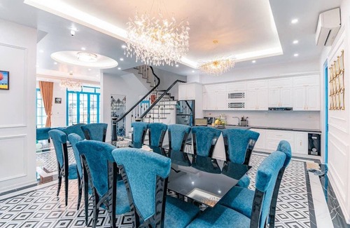 Bai Chay Villa | Luxurious 7 Bed Villa w/ Private Pool