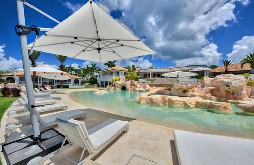 Rambaud Villa | Luxurious 7 bedroom villa with staff, gym, private pool and beach