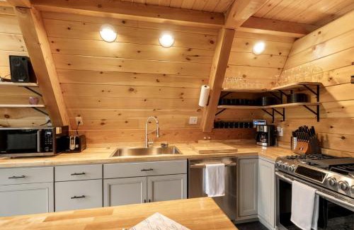 Pittsburg Chalet De Esquí | Luxurious A-Frame Cabin Nestled Among Spectacular Nature in New Hampshire