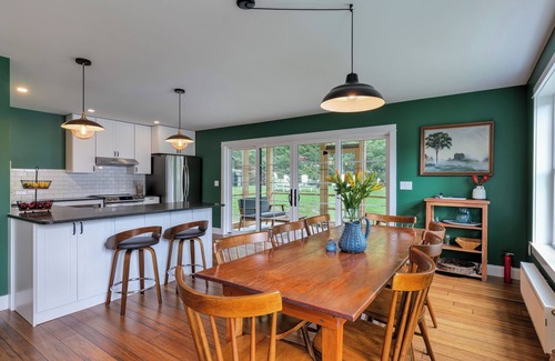 Dedham Cabaña | Luxurious, ADA accessible lakefront home for the whole family near Acadia