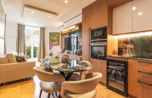 Odeon Apartamento | Luxurious air-conditioned four-room apartment Perle