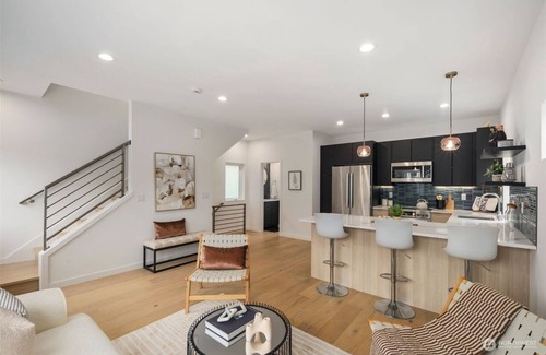 Alki Casa | Luxurious Alki Beach Townhome: Steps to the Shore. Pet-Friendly!