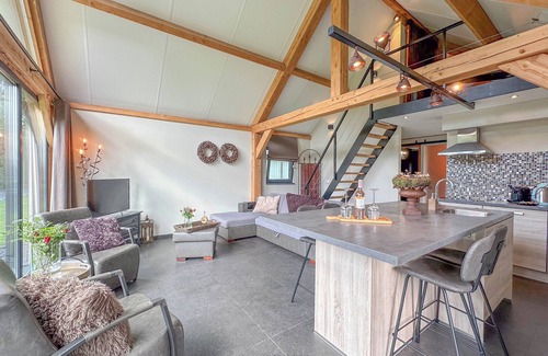 Alphen Casa | Luxurious and attractive detached house