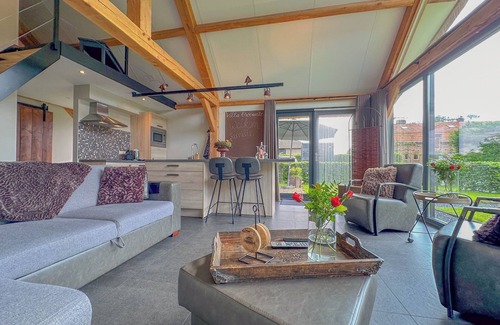 Alphen Casa | Luxurious and attractive detached house