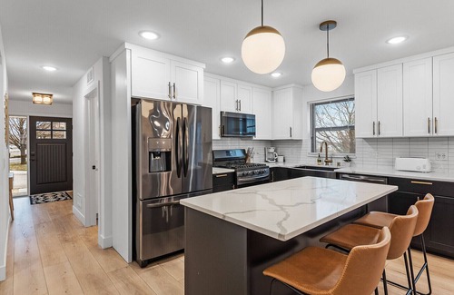 Northeast Minneapolis Casa | Luxurious and Comfortable Duplex!