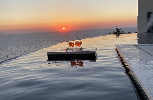 Antiparos Villa | Lujosa villa con piscina infinita y vistas impresionantes al mar y al atardecer