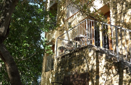 Taurize Apartamento | Lujoso apartamento para dos / tres con vista al río, piscina de rocas / cascada