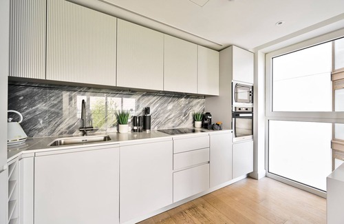 White City Apartamento | Luxurious Apartment 2 Bed & 2 Bath - 15min To Central London