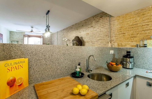 Trinitat Apartamento | LUXURIOUS APARTMENT IN HISTORIC TOWN 2 dormitorios+ 2 baños