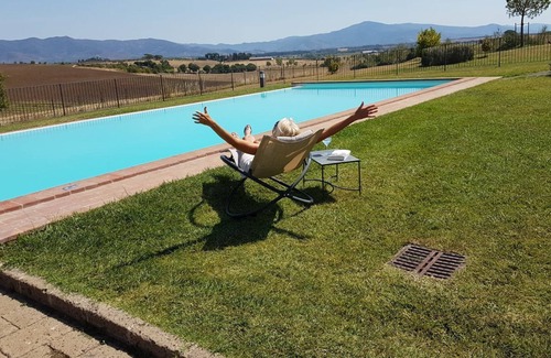 Marciano della Chiana Apartamento | Lujoso Apartamento En Renovado Borgo Auténtico Con piscina