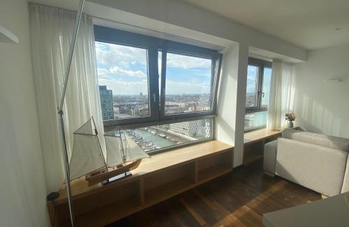 Altstadt-Sued Apartamento | Luxurious apartment in high class building Kranhaus in Cologne