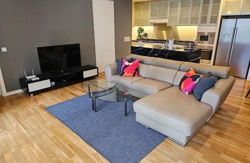 Golden Triangle Apartamento | Luxurious Apartment St Mary Residences Resort Style