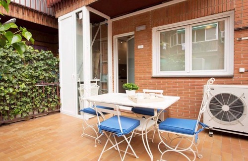 Almenara Apartamento | Piso lujoso cerca de Plaza Castilla, con posibilidad de plaza garaje.
