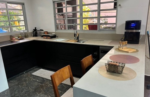 Vista Linda Casa | casa de playa de lujo con piscina. alto nivel condominio Hanga Roa