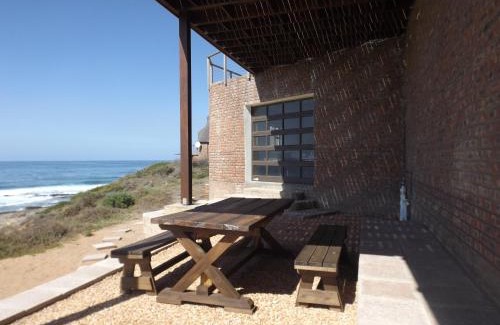 Still Bay Apartamento | Luxurious Beachfront apartment