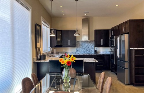 Sooke Villa | Luxurious Beachfront Villa with private hot tub, huge deck, family/pet-friendly!