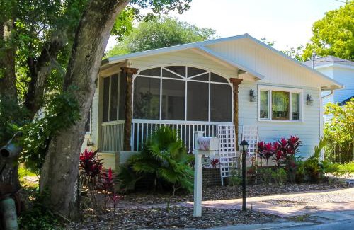 Lincolnville Casa | Luxurious Bohemian Bungalow in Lincolnville - Mins from Downtown!