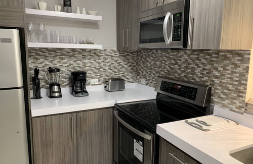 Boqueron Casa | Bohio de lujo con Wifi y seguridad 24/7, pantallas, puertos USB, A / C completo, piscina