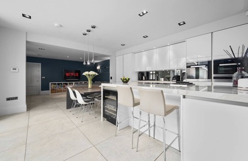 Trafford Casa | Luxurious Bowdon Mansion by City SuperHost