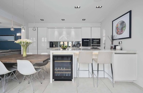 Trafford Casa | Luxurious Bowdon Mansion by City SuperHost