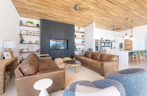 Rio Seco Villa | Lujosa Nueva Casa con Vista del Mar y Atardaceres