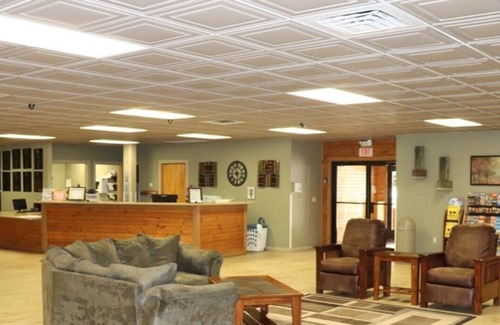 Lake Delton Villa | Luxurious, but affordable, vacation spot Tamarack Resort in Wisconsin Dells!