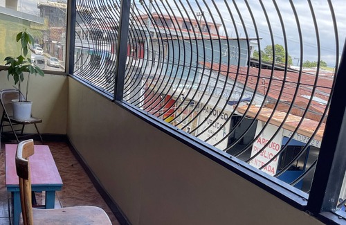 Carmen Apartamento | "Luxurious Central Apt | 5 min from the airport!"