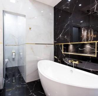 Ujlipotvaros Apartamento | Luxurious Central King and Queen Bed Park4Free