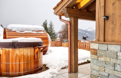 Crest-Voland Chalet De Esquí | Luxurious Chalet at the foot of the slopes for 12 people.