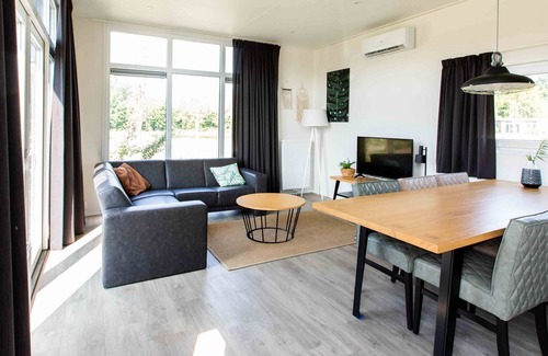 Strucht Casa | Luxurious Chalet With Outdoor Sauna, Near Valkenburg