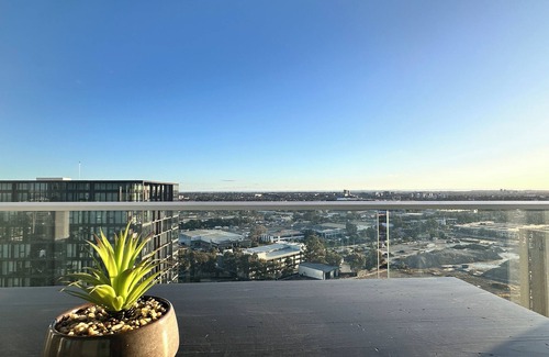 Lidcombe Apartamento | Luxurious City View at Sydney Olympic Park