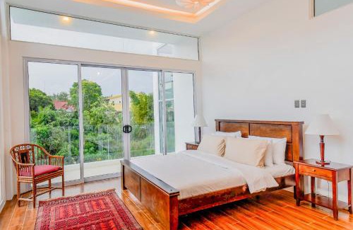 Tagaytay Apartamento | Luxurious Cliff House Tagaytay
