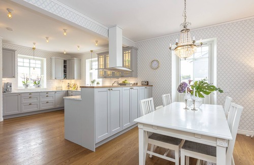 Vallentuna Casa | Luxurious, comfortable and fully equipped villa with heated pool