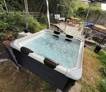 Achachork Casa | Luxurious Cottage on the River of Portree