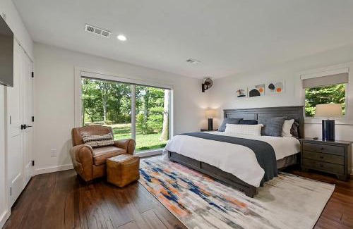 College Station Casa | Luxurious Cottage with Lovely Outdoor Living Area in Texas