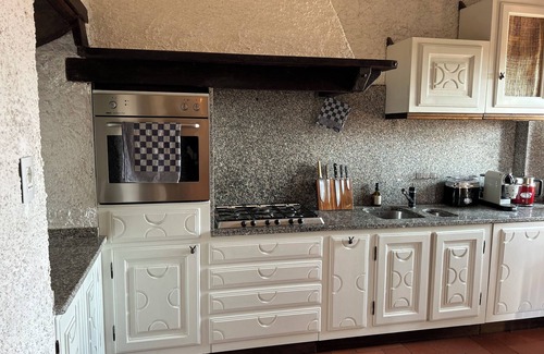 Garlenda Casa | Luxurious country house villa with pool for 2 families (sleeps 10)