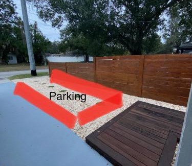 Bearss Plaza Apartamento | LUXURIOUS COZY STUDIO.