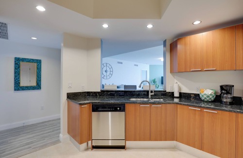 Kingston Condominio | Daytona Beach Condo de lujo w / Resort comodidades!