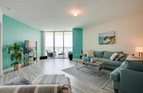 Kingston Apartamento | Luxurious Daytona Beach Condo with Resort Amenities!