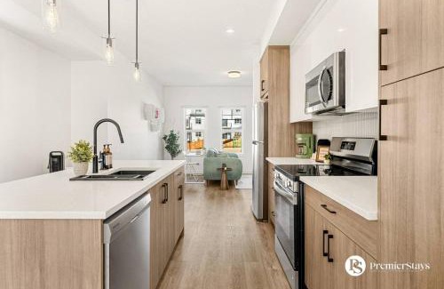 Springbank Hill Casa | Luxurious Designer Finished Home
