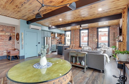 Murphy Apartamento | Luxurious Downtown Murphy Vacation Rental Loft!
