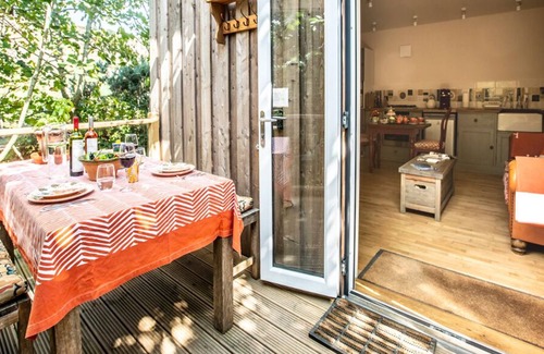 Porthtowan Cabina | Luxurious eco treetop cabin 5 mins from the beach
