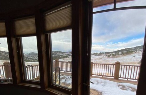 Indian Hills Casa | Luxurious executive mountain retreat