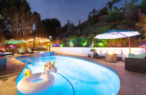 North Pacific Beach Casa | Luxurious Family 5 Bedroom Getaway